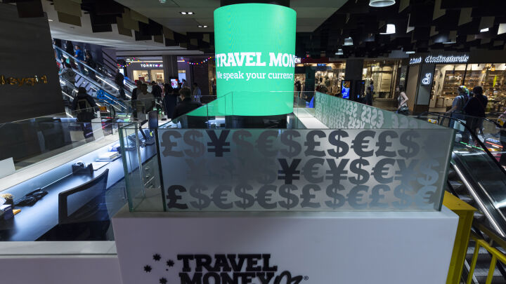 Travel Money Curved LED